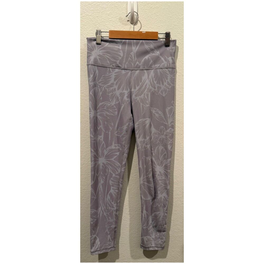 FABLETICS Define PowerHold Mid-Rise Capri